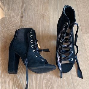 JustFab Lace up open-toed booties - size 6